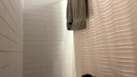 berriess_ online show from 04/30/26, 11:49