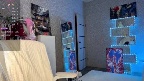 Sofia online show from 11/20/25, 05:18