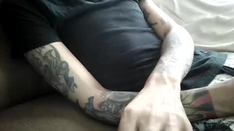 Snapshot of bertdollaz757 chatting on 01/24/25, 04:17 ToxicPipe757 online show from 01/24/25, 04:17