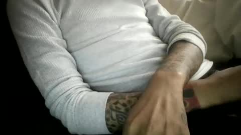 Snapshot of bertdollaz757 chatting on 02/05/25, 04:36 ToxicPipe757 online show from 02/05/25, 04:36