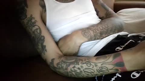 Snapshot of bertdollaz757 chatting on 02/06/25, 02:48 ToxicPipe757 online show from 02/06/25, 02:48