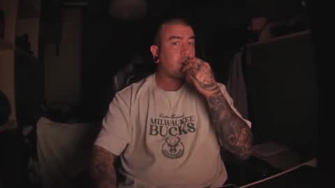 berto3389 online show from 09/28/25, 10:59