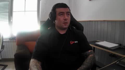 berto3389 online show from 06/01/26, 01:24