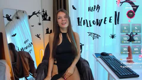 Snapshot of best_alice chatting on 10/28/25, 12:36 Alice online show from 10/28/25, 12:36