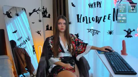 Snapshot of best_alice chatting on 10/29/25, 12:24 Alice online show from 10/29/25, 12:24