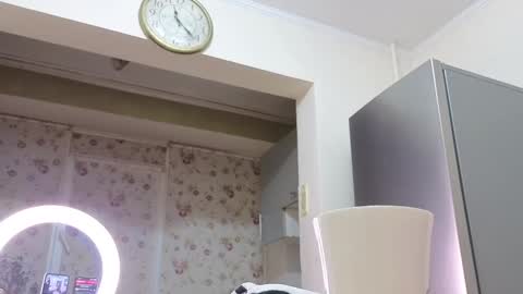 best_ass2000 online show from 12/15/25, 09:30