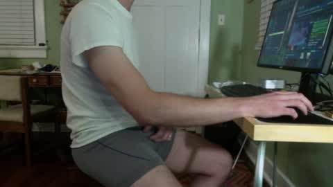 Snapshot of best_triam chatting on 02/06/25, 12:43 best_triam online show from 02/06/25, 12:43