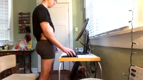 Snapshot of best_triam chatting on 10/29/25, 08:54 best_triam online show from 10/29/25, 08:54