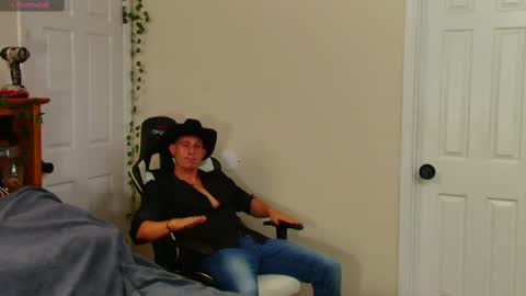 twitter zack1fisher online show from 09/13/25, 02:22