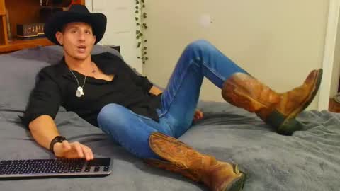 twitter zack1fisher online show from 12/22/25, 01:35