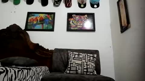 Snapshot of bestia_salvaje chatting on 01/10/25, 11:08 Andres online show from 01/10/25, 11:08