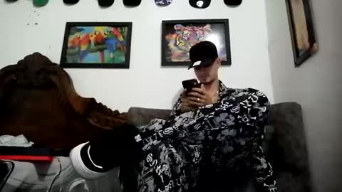 Snapshot of bestia_salvaje chatting on 02/20/25, 10:59 Andres online show from 02/20/25, 10:59