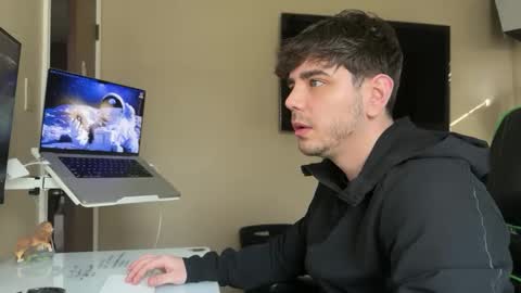 Snapshot of bestsubscriber chatting on 02/11/25, 08:20 Best Subscriber online show from 02/11/25, 08:20