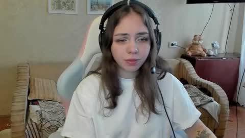 Snapshot of bethany_tease chatting on 02/25/26, 11:42 bethany_tease online show from 02/25/26, 11:42