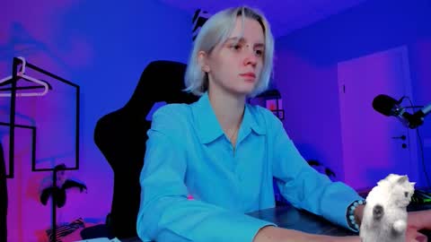 Snapshot of bethanycloud chatting on 10/22/25, 05:30 Bethany online show from 10/22/25, 05:30