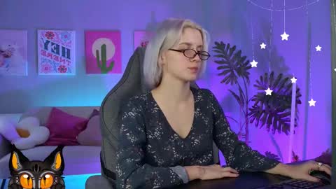 Snapshot of bethanycloud chatting on 12/01/25, 05:56 Bethany online show from 12/01/25, 05:56