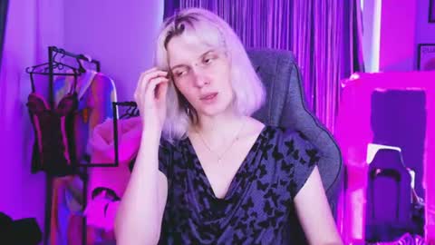 Snapshot of bethanycloud chatting on 07/17/26, 05:25 Bethany online show from 07/17/26, 05:25