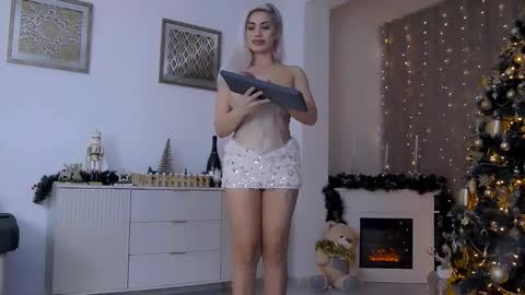 Snapshot of bethierusse chatting on 12/22/25, 05:48 bethierusse online show from 12/22/25, 05:48