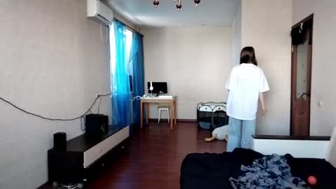 Leila online show from 06/04/26, 11:27