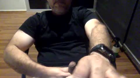 Snapshot of betoooox chatting on 03/01/25, 12:07 Virtual Gentleman online show from 03/01/25, 12:07