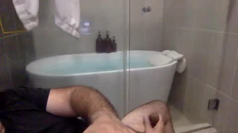 Snapshot of betoooox chatting on 03/10/25, 12:51 Virtual Gentleman online show from 03/10/25, 12:51