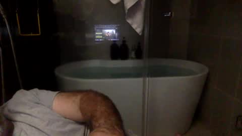 Snapshot of betoooox chatting on 10/06/25, 04:10 Virtual Gentleman online show from 10/06/25, 04:10