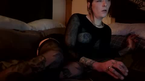 Snapshot of betsybradcock chatting on 03/03/25, 06:15 Betsy online show from 03/03/25, 06:15