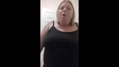 Snapshot of betsygore78 chatting on 02/08/26, 03:54 betsygore78 online show from 02/08/26, 03:54