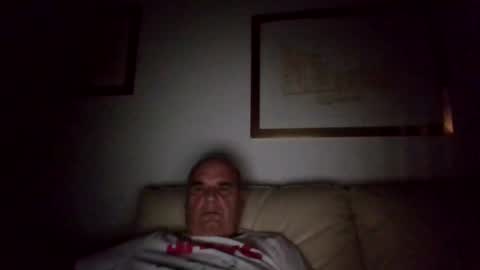 Snapshot of betta1 chatting on 10/12/25, 12:20 betta1 online show from 10/12/25, 12:20