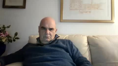 Snapshot of betta1 chatting on 12/15/25, 06:23 betta1 online show from 12/15/25, 06:23