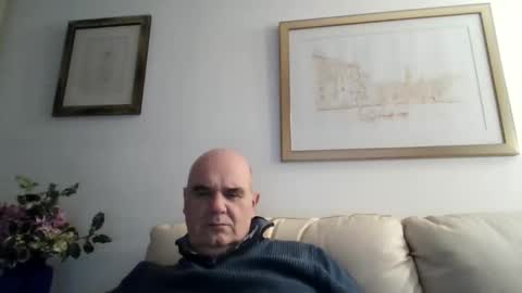 Snapshot of betta1 chatting on 12/16/25, 07:19 betta1 online show from 12/16/25, 07:19