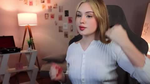 Snapshot of betterdayswithme chatting on 12/19/25, 07:54 betterdayswithme online show from 12/19/25, 07:54