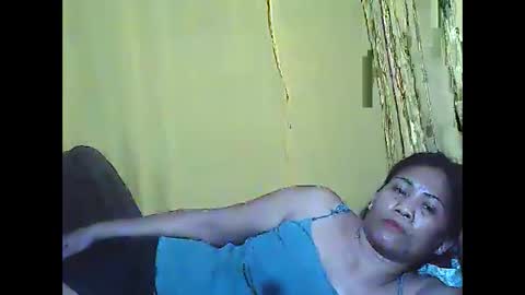 Snapshot of betty_83 chatting on 10/23/25, 11:53 betty_83 online show from 10/23/25, 11:53