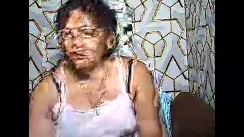 betty_83 online show from 04/12/26, 11:48