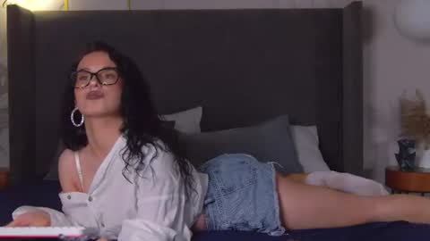 Snapshot of betty_baretty chatting on 07/20/26, 05:37 betty_baretty online show from 07/20/26, 05:37