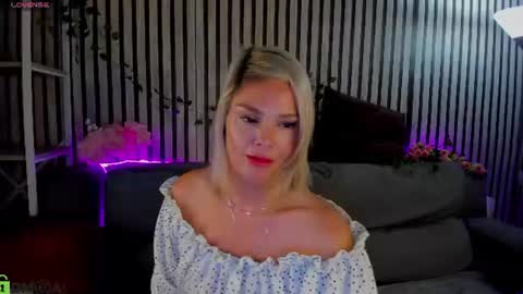 Snapshot of betty_brock chatting on 06/14/26, 02:24 Betty online show from 06/14/26, 02:24