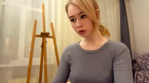 Snapshot of bettymorante chatting on 02/14/26, 12:02 Hinata online show from 02/14/26, 12:02