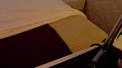 Betty online show from 01/07/26, 08:22