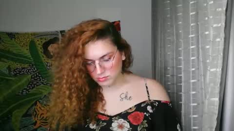 Snapshot of bettytaylor23 chatting on 11/20/25, 12:55 bettytaylor23 online show from 11/20/25, 12:55