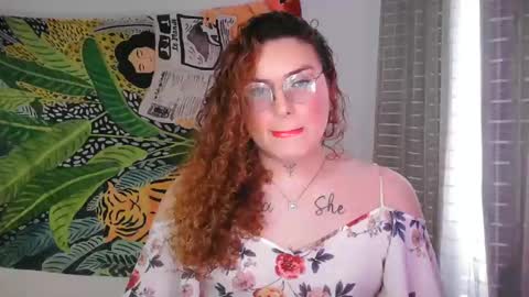 Snapshot of bettytaylor23 chatting on 11/24/25, 07:35 bettytaylor23 online show from 11/24/25, 07:35