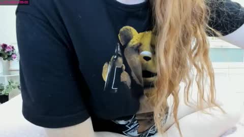 Mila Sweet online show from 02/06/25, 07:24