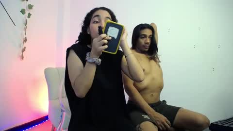 between two skins online show from 09/09/25, 12:54