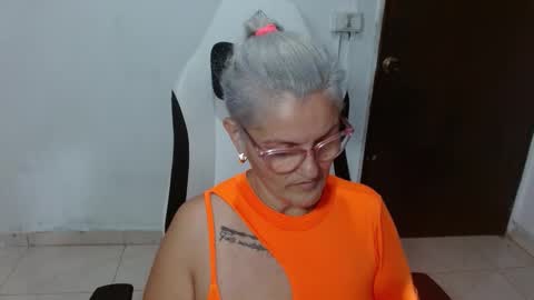 Snapshot of bety_cum3 chatting on 02/22/26, 03:54 bibiana online show from 02/22/26, 03:54