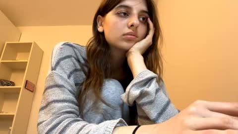 Snapshot of beulahweikert chatting on 05/16/26, 06:17 Lina online show from 05/16/26, 06:17