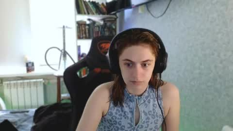 beverly_yay online show from 06/08/26, 02:39