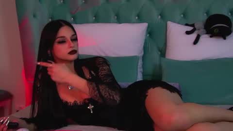 Snapshot of beverlyyork chatting on 11/25/25, 07:14 Beverly online show from 11/25/25, 07:14