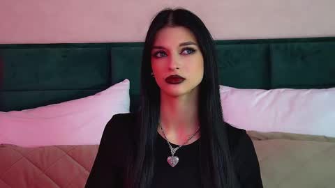 Snapshot of beverlyyork chatting on 11/28/25, 07:00 Beverly online show from 11/28/25, 07:00