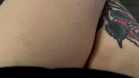 Snapshot of bexxxy420 chatting on 09/25/25, 10:57 Bbzebracakes online show from 09/25/25, 10:57