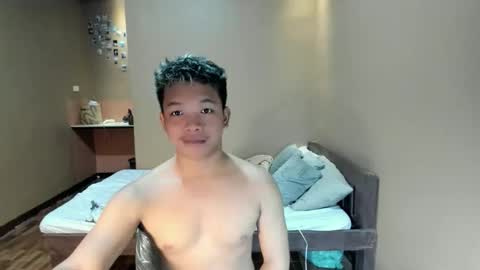 Adrian online show from 05/08/26, 02:33