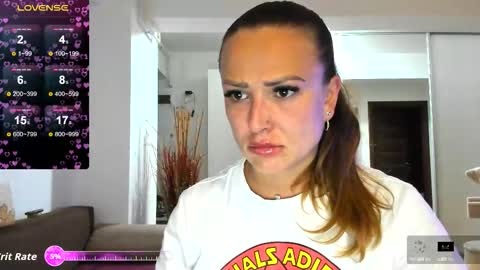 Snapshot of beyoncedoll chatting on 09/16/25, 04:19   BeyonceDoll       Twitter DollBeyonce    online show from 09/16/25, 04:19